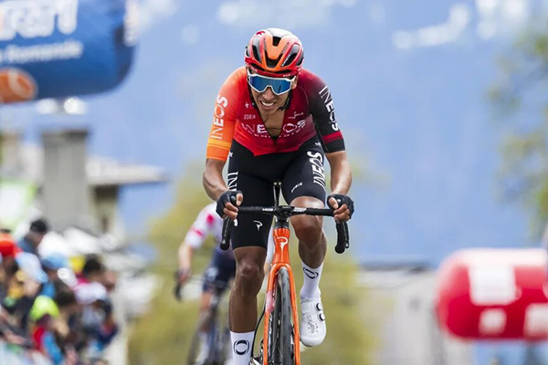 Egan Arley Bernal Gómez, primer latinoamericano en ganar el Tour de Francia y segundo colombiano en ganar El Giro de Italia.