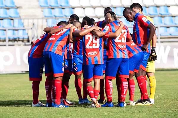  Jugadores del Unión Magdalena en el terreno de campo. 