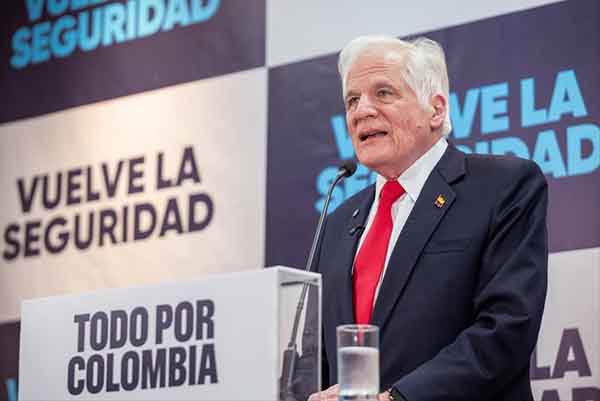 Miguel Uribe Londoño aseguró que su renuncia es un acto de coherencia con los principios y el legado de su hijo, Miguel Uribe Turbay. Foto tomada del instagram @Migueluribel