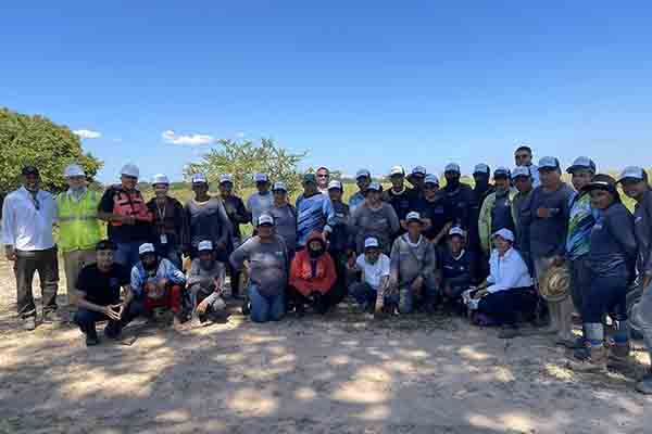 En la jornada se liberaron 300 mil bocachicos y 100 mil de dorada, impulsando la pesca artesanal en el municipio. Foto Drummond.