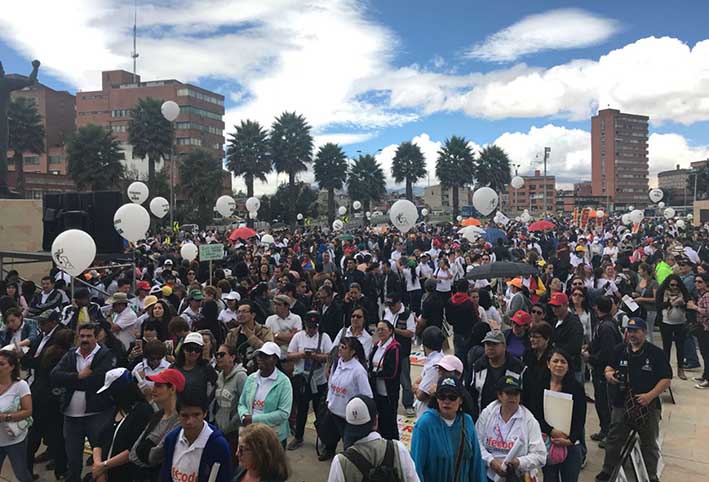 Las amenazas se dieron pormedio de llamadas telefónicas, mensajes de texto y cartas enviadas a las instituciones.