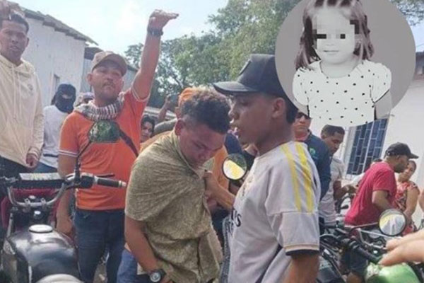 Este es el momento en el que el presuntos responsable de la muerte de Shelsy Michel Navarro Ojeda, de 3 años era retenido por la comunidad. Fotos La Guajira Hoy