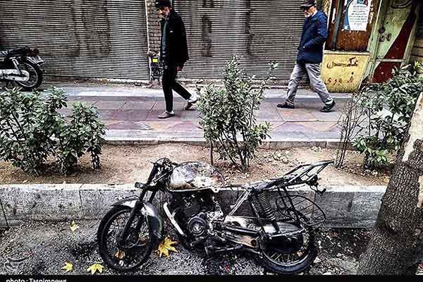 Fotografía facilitada por la agencia iraní Tasnim, agencia de noticias progubernamental, que muestra los destrozos tras las protestas contra el gobierno en Teherán. EFE/ Tasnim 