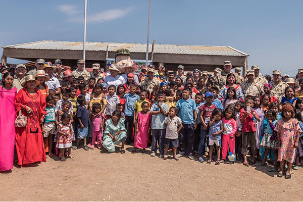 Familias de Alta Guajira, desplazadas y en riesgo tras la violencia de grupos armados. Foto Fuerza Aeroespacial Colombiana 