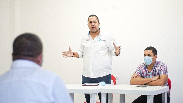 Aspecto de la reunión de la administración distrital con los rectores de las instituciones educativas.