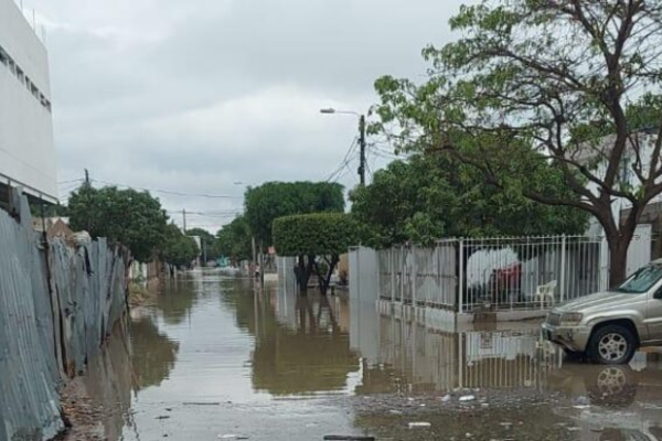 Las lluvias han inundado varios barrios de Riohacha.