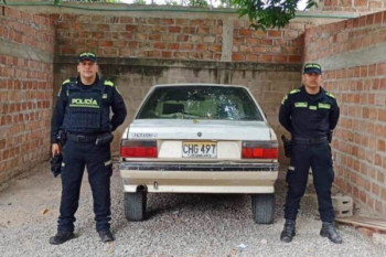 Este es el automotor que la Policía ubicó en el municipio de Fonseca, pero que se habían robado en la ciudad de Cartagena.
