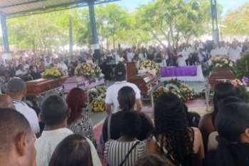 Aspecto de la ceremonia que se realizó en el corregimiento de La Punta de los Remedios.